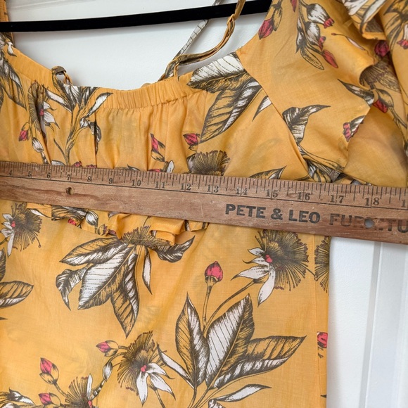 Express Off Shoulder Cropped Floral Yellow Top Sz S Tiered Bell Sleeve Summer - Picture 9 of 9